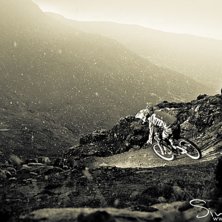 H&ouml;sten har slagit till i &Aring;re och n&auml;r vi var upp. Foto: Simon Sj&ouml;r&eacute;n - www.sjoren.se. &Aring;kare: Kristian Axelsson.