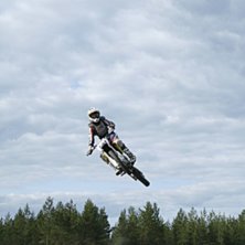 whippar lite granna. Foto: Hans H&aring;kansson. &Aring;kare: jag = jesper h&ouml;glund.