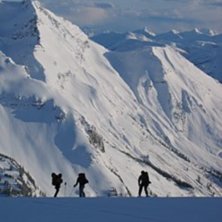Regrouping for another epic ski. Foto: Anthony Bonello.