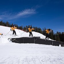 K&ouml;rde en sekvenstagning p&aring; j&auml;rnr&auml;cket.. Foto: J&ouml;rgen Nilsson. &Aring;kare: Eric Norrlander.