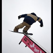 Rock-to-fakie med mega press.... Foto: Patrik Durfors. &Aring;kare: Jonathan lindhe.