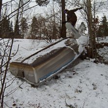 P&aring; v&auml;g mot en 50-50 p&aring; undersidan av en b&aring;t.. Foto: Daniel Palm. &Aring;kare: Neil Dhir.