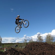 Hopp. Foto: Carl-Johan Carlsson. &Aring;kare: Erik S&ouml;derqvist.