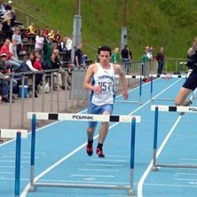 Jag &auml;r l&auml;ngst till h&ouml;ger. Foto: n&aring;gon. &Aring;kare: Nicklas Nilsson.