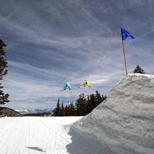 Dubbelgroddor i stora hoppet i Mammoth&amp;#039;s . Foto: Mikeal J&ouml;rgensen. &Aring;kare: Jesper Tengvall och Oskar Brandberg.