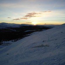 Vacker kv&auml;lls sol innan sista &aring;ket ner till dale. Foto: Daniel &Aring;kerstr&ouml;m.