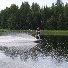 Sommar och sol. Foto: Erik Rask. &Aring;kare: Micke Roos.