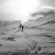 Offpist letande. Foto: Eric Palm&eacute;r. &Aring;kare: David Lindqvist. Olfa, Anders Johanson.
