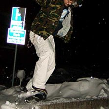 snowsk8 50-50 to 36kickflip... . Foto: L&amp;#039;Aska. &Aring;kare: myself.