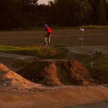 jag g&ouml;r inget speciellt! men bilden &auml;r fin:P. Foto: david &ouml;st. &Aring;kare: marcus haagensen.