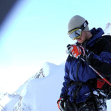 kollar linjen. Foto: Per Lind. &Aring;kare: Bj&ouml;rn Pettersson.