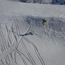 trist bild men &auml;nd&aring; lite sk&ouml;nt h&auml;ng, n&aring;gra ti. Foto: M.Longstream. &Aring;kare: M.Q.