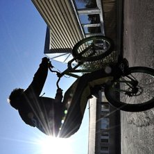 johan n&ouml;ter mer cykling. Foto: Joakim Llull (jag). &Aring;kare: Johan Rickling.