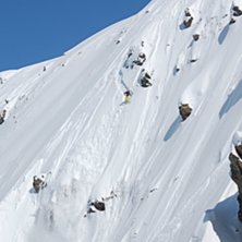 adde k&ouml;r bran p&aring; &amp;quot;wall of death&amp;quo. Foto: Nicklas Haglund. &Aring;kare: Andreas persson.