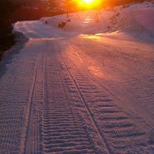 Sola skinner i Kongsberg Skisenter
&Aring;pent idag fra.