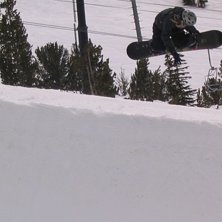 Jag i Mammoths Super Duper Pipe. Foto: ok&auml;nd. &Aring;kare: Therese Plahn.