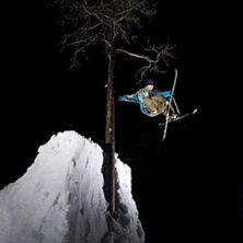 Gustafo s&auml;tter ribban.. Foto: Magnus Karlsson. &Aring;kare: Staffan Zackrisson.