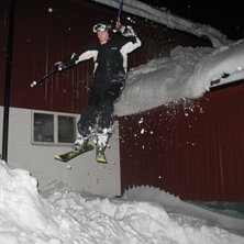 Drog ett drop med blades, Danne fotar bra som vanl. Foto: Danne Nyrrland&auml;r. &Aring;kare: Melker Einarsson.