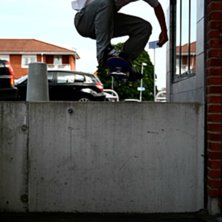 Vince g&ouml;r ett fett drop mitt i stan.. Foto: Axel &Aring;kerlund. &Aring;kare: Vincent Lejtzen.