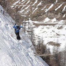 Lillebror &aring;ker som en banan.. Foto: Christian Johansson. &Aring;kare: Anders Johansson.