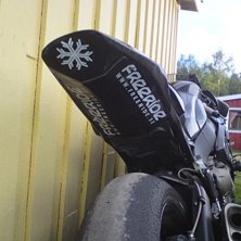 Min nya sommarleksak visar sin b&auml;sta sida.. Foto: Johan &Aring;berg. &Aring;kare: Honda cbr 1000 rr -08.