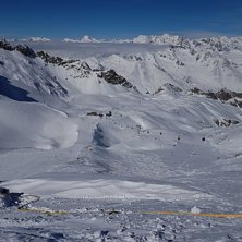 Utsikt fr&aring;n Presena 3000 m&ouml;h mot Passo Tonale. Foto: Hans Halldin.