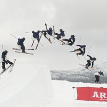 Foto: Max Calabrese. &Aring;kare: Adam Reivant.