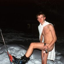 Nakenskid&aring;kning. Foto: Per Sterling. &Aring;kare: Oskar Eriksson.