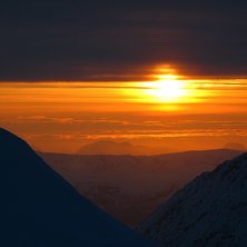 Midnattssol i Lyngen. Foto: Patrik Jonsson.