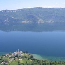 Landsv&auml;gscykling ovanf&ouml;r Lac du Bourget med utsi. Foto: Henrik Stranning.