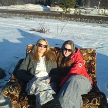 &Aring;re(t)s f&ouml;rsta grillning i Duvet, utanf&ouml;r &Aring;RE!. Foto: ?.