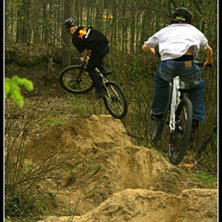 jag &auml;r f&ouml;rst kompisen efter. &Aring;kare: jag och min kompis.