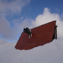 ja flowar p&aring; wallen med en 180. Foto: simon berggren. &Aring;kare: fredrik berggren.