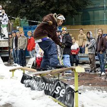 Railjam i &Ouml;rebro city p&aring; stortorget. Foto: Johan L&ouml;fgren. &Aring;kare: Johan Sj&ouml;&ouml;.