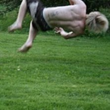 voltar lite och spinner lite i gr&ouml;ngr&auml;set . Foto: Evelina. &Aring;kare: Jag.