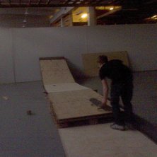 salu hallen &aring; skata .