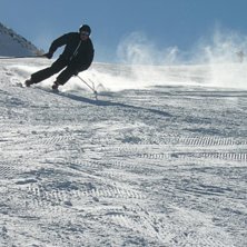 ihop med h&auml;nderna i sv&auml;ngarna ocks&aring;!. &Aring;kare: Erik Rasmusson.