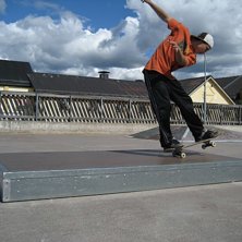 ollie to manual. Foto: n&aring;n. &Aring;kare: Micke B&auml;ck.