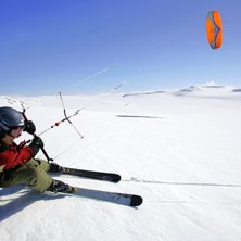 Snowkite
Tack f&ouml;r fotot: www.ozonekites.se. Foto: Pascal Boulgakow.