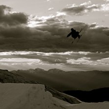 Simon g&ouml;r en smoood cork 7 h&auml;r i Fonna l&aring;ng tid. Foto: Adam Falk. &Aring;kare: Simon Ericsson.