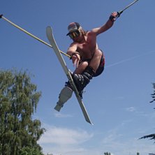 Sommar jibbing. Foto: Axel Reimbladh. &Aring;kare: Robin Ljungqwist.