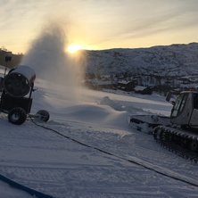 Kj&oslash;rer 3 heiser fredag
Har produsert sn&oslash; p&aring; top.