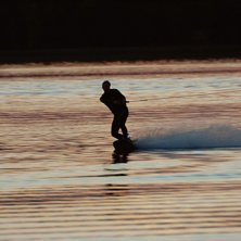 Sensommarkv&auml;ll, bleke och wakeboard. The perfect . Foto: Sofie Lindberg. &Aring;kare: KarlRagnar Hennersten.