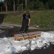 Medans andra k&ouml;rde hockey och fotboll s&aring; &aring;kte v. &Aring;kare: Hampe.