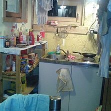 Mysigt k&ouml;k, sprillans nytt , rostfria vitvaror!.