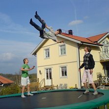 n&aring;n volt med skruv.. Foto: jakob. &Aring;kare: jag.