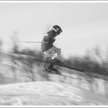 Andreas hoppar. Gillar den h&auml;r bilden mkt!!. Foto: Emelie Briding. &Aring;kare: Andreas Ekstr&ouml;m.