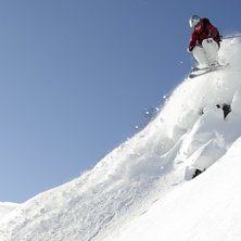 Fotosession i v&aring;rens f&ouml;rsta tecken. Foto: Bengt Luthman. &Aring;kare: Carl-Johan Triumf.