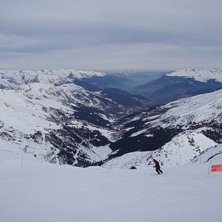 Utsikt &ouml;ver meribel och courchevel fr&aring;n vad-det-. Foto: Molgan den j&auml;veln igen. &Aring;kare: Peter.