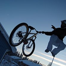 syss fotade n&auml;r jag lekte i sn&ouml;n. typ det enda s. Foto: Amelie Lohman. &Aring;kare: Andr&eacute; Lohman.